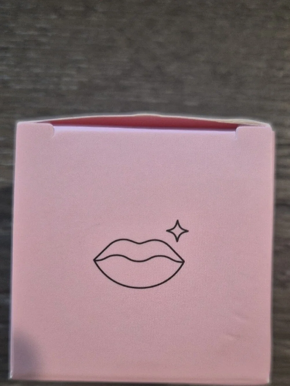 Earth Harbor Sea Kiss Plumpy Lip Balm — Pink